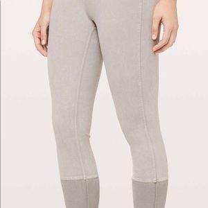 Lululemon Wunder Under 23” ribbed leggings